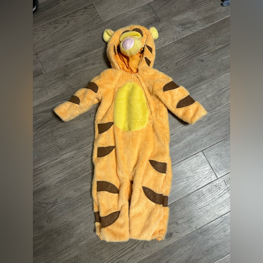 Pottery Barn Kids Tigger Costume 12-24 months
